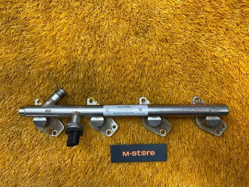 Топливная рампа Mercedes-Benz C-Class 2014 A2740700995 W205 274.920