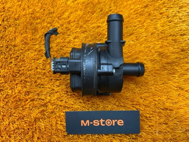 Помпа дополнительная Mercedes-Benz Gla-Class 2014 A0005000686 X156 270.920