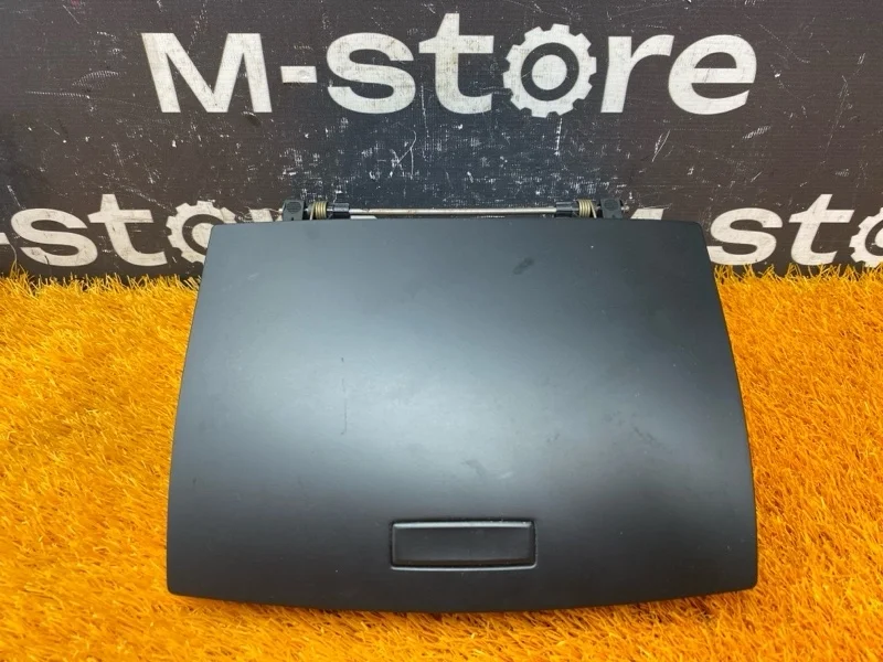 Бардачок в центральную консоль Volkswagen Touareg 2007 7L6857919D 7L BHK