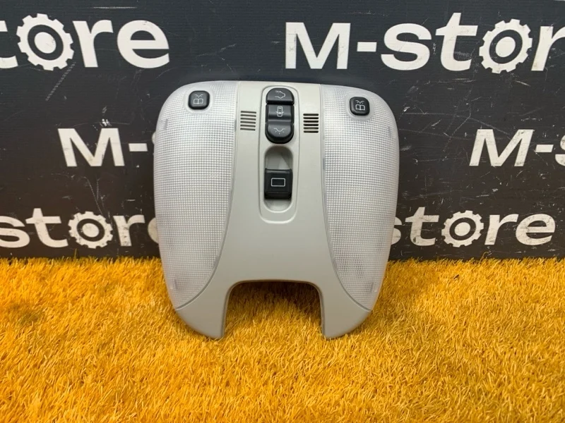 Плафон освещения Mercedes-Benz S-Class 2003 A2158203201 W220 113.960, передний