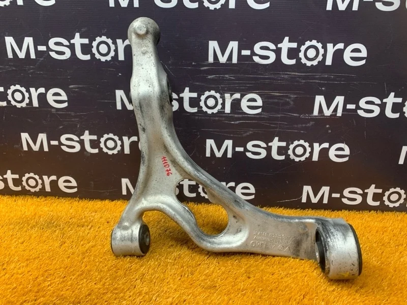 Рычаг подвески нижний Volkswagen Touareg 2012 7P0407152E 7P CGR, передний правый