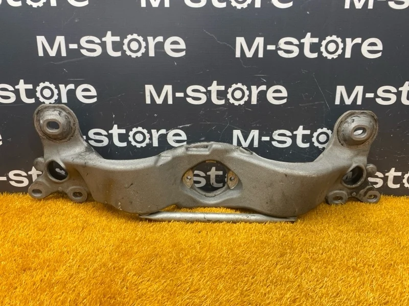 Кронштейн КПП Audi A4 2007 8E0399263AG B7/8E ALT