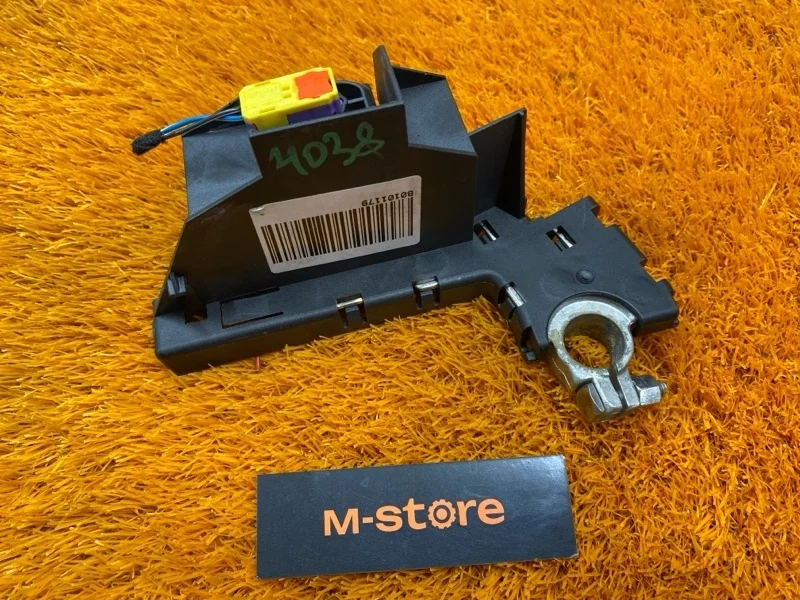 Клемма аккумулятора плюс Audi A5 2010 8J0915459 8T CDN