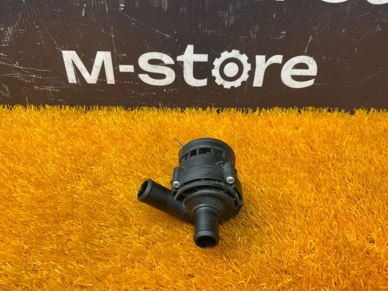 Помпа дополнительная Mercedes-Benz C-Class 2014 A2118350364 W205 274.920