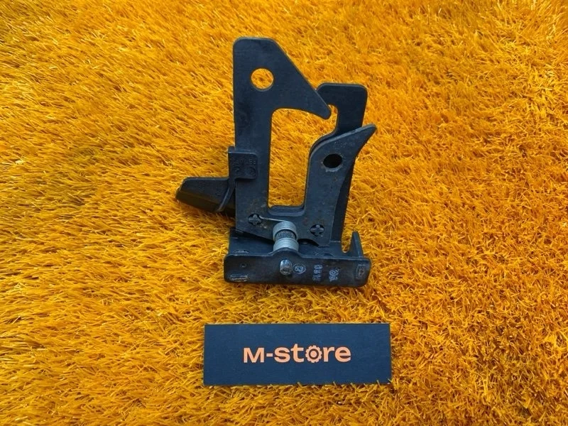 Крюк капота Mercedes-Benz M-Class 2012 A2048800064 W166 276.955