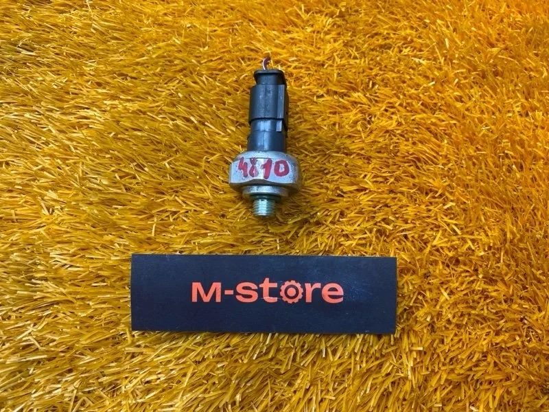 Датчик давления кондиционера Mercedes-Benz M-Class 2012 A2110000283 W166 276.955