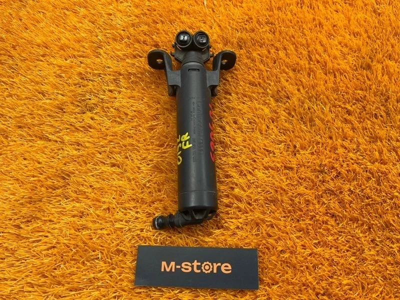 Форсунка омывателя фары Audi A3 2014 8V0955102 8V CXS, правая