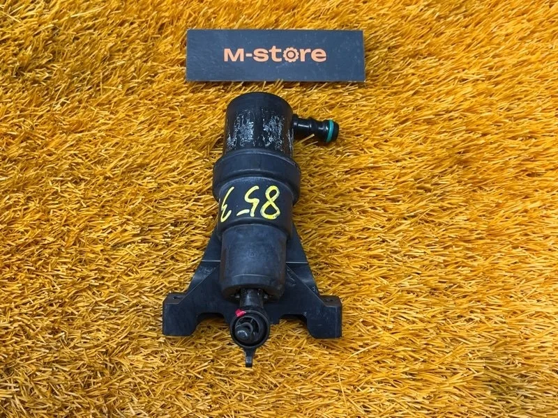 Форсунка омывателя фары Bmw 7-Series 2007 61677137401 E66/E65 N62B48B, левая