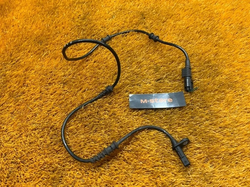 Датчик ABS Mercedes-Benz GLA-Class 2014 A2465402510 X156 270.920, передний левый