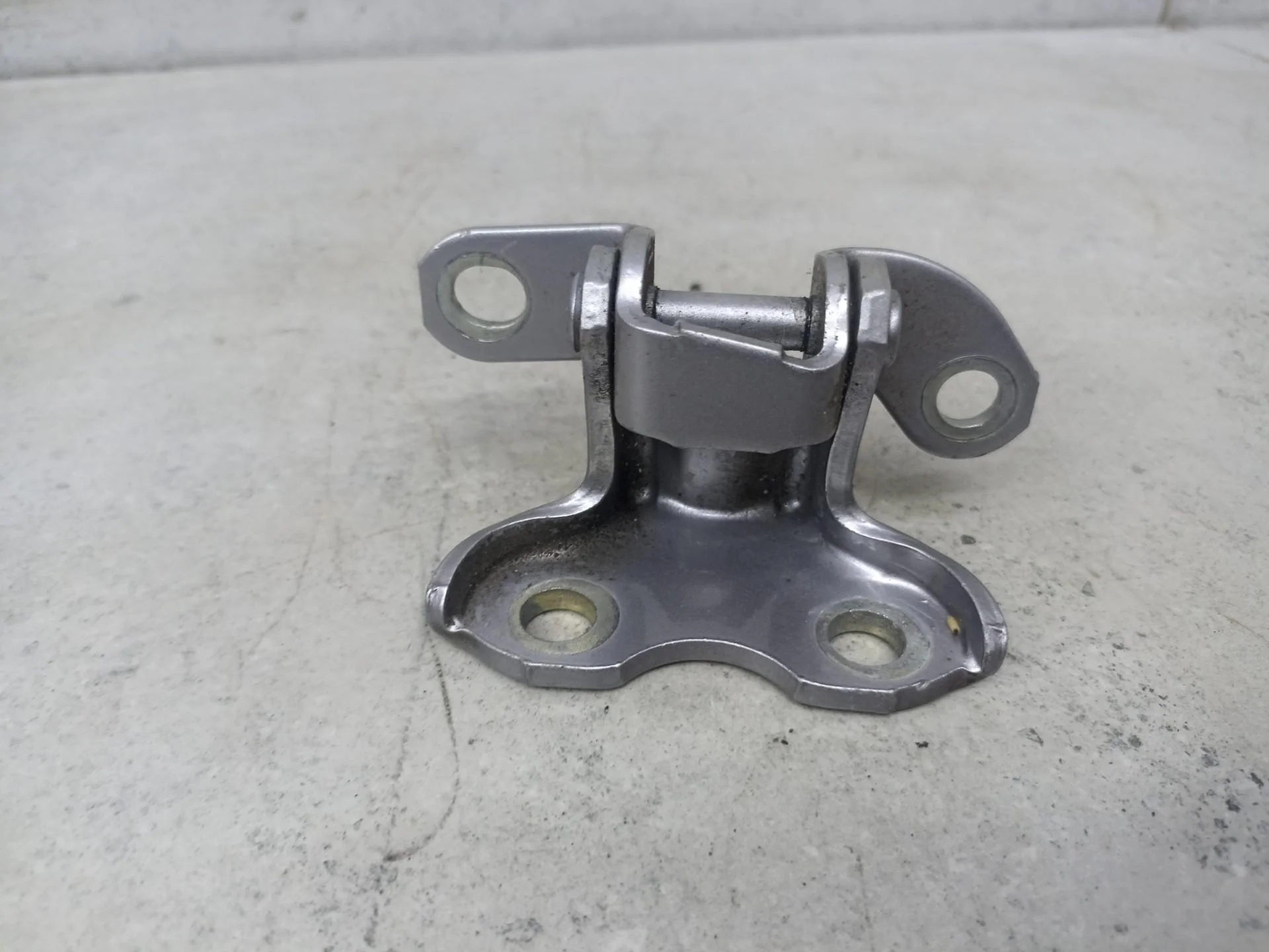 Петля двери задней правой Toyota C-HR AX10