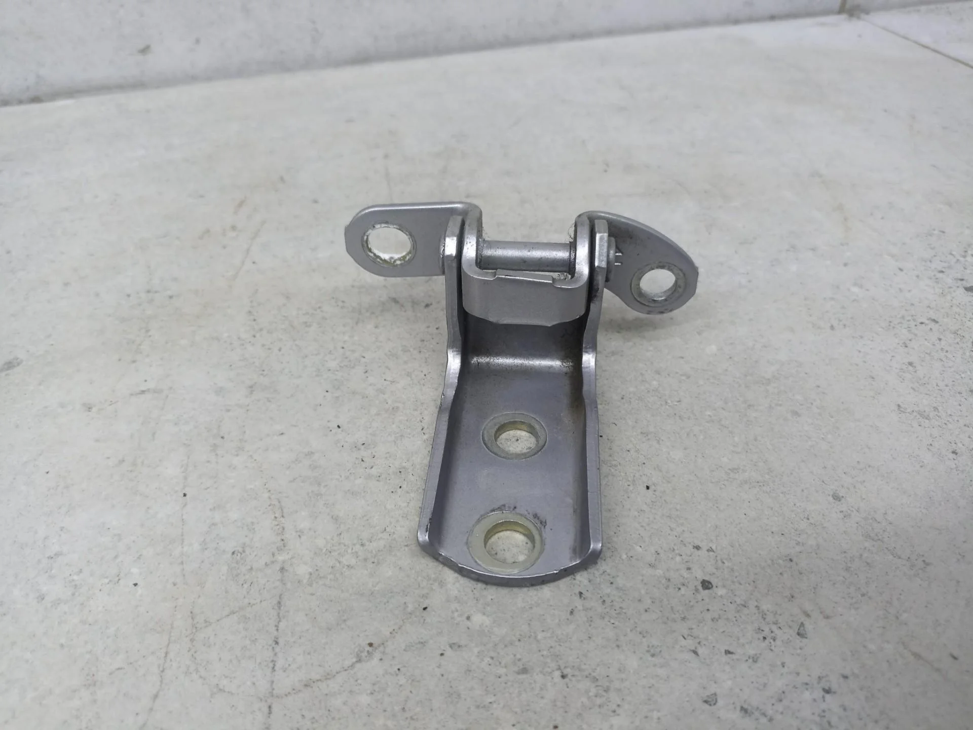 Петля двери задней левой Toyota C-HR AX10