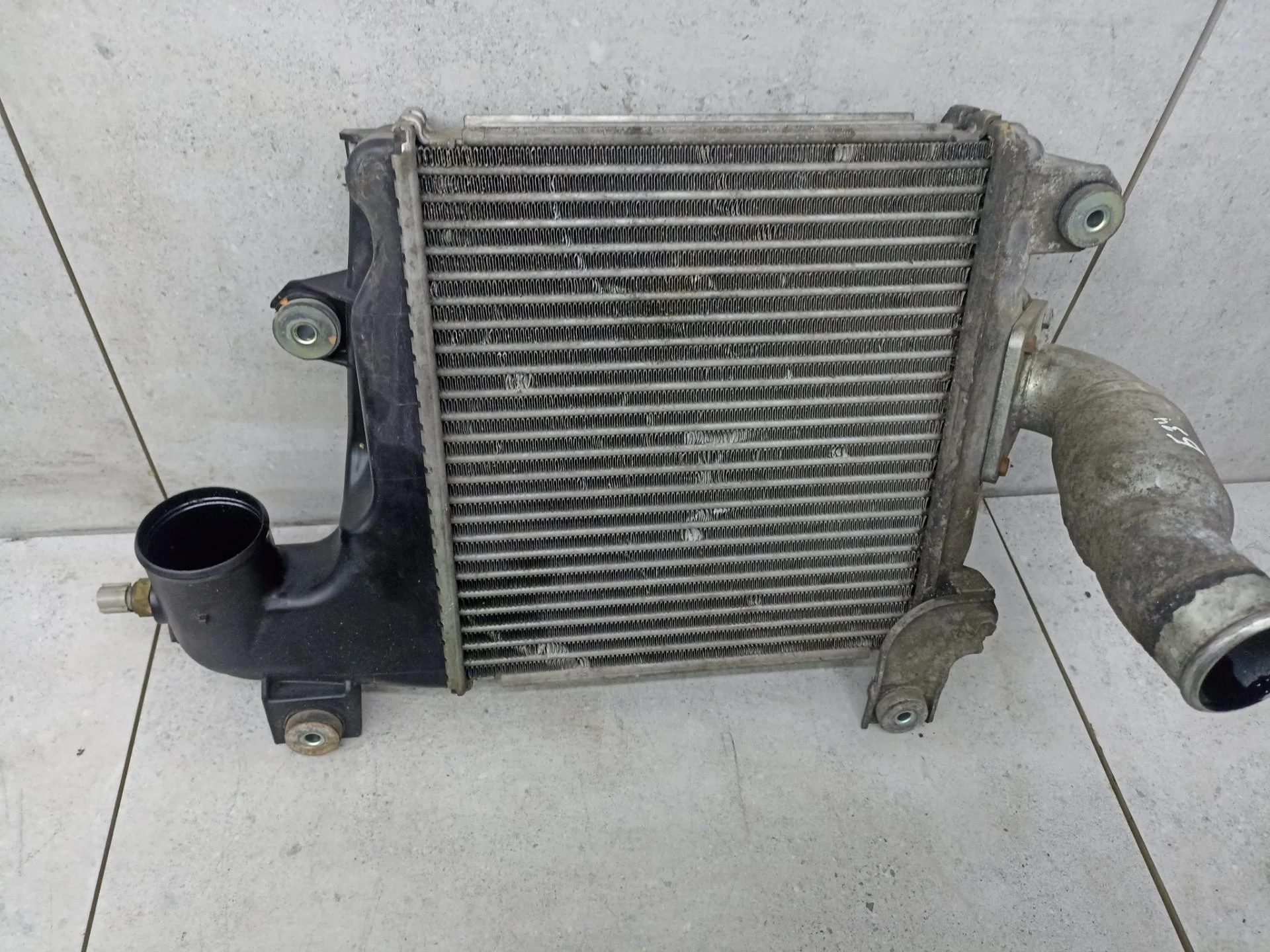 Интеркулер Toyota Hilux 7 (2005 - 2008) 179400L060
