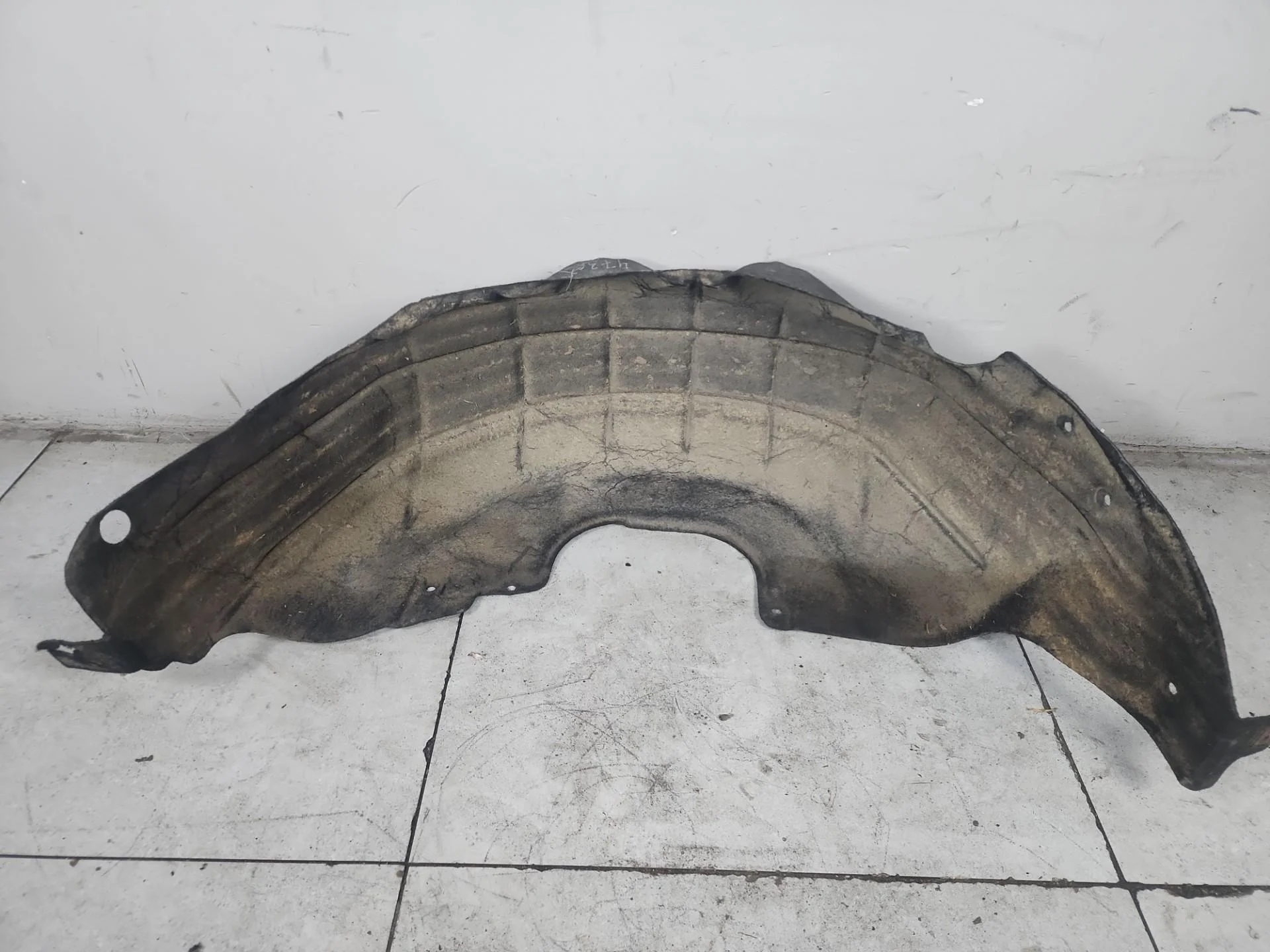 Подкрылок задний левый Renault Koleos 76749JY00A