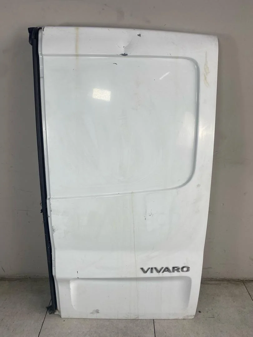 Дверь задняя распашная правая Renault Trafic