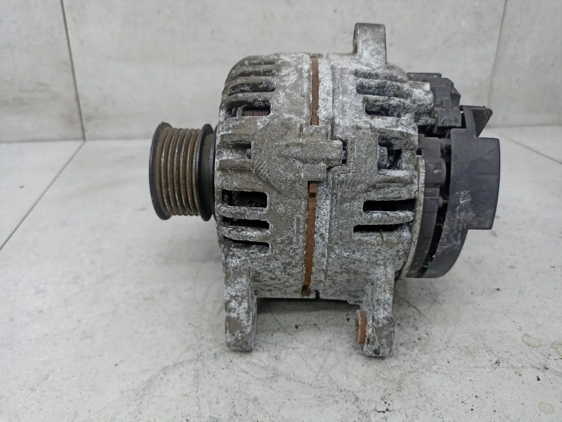 Генератор Renault Scenic 3 рест. 2013 8200323137