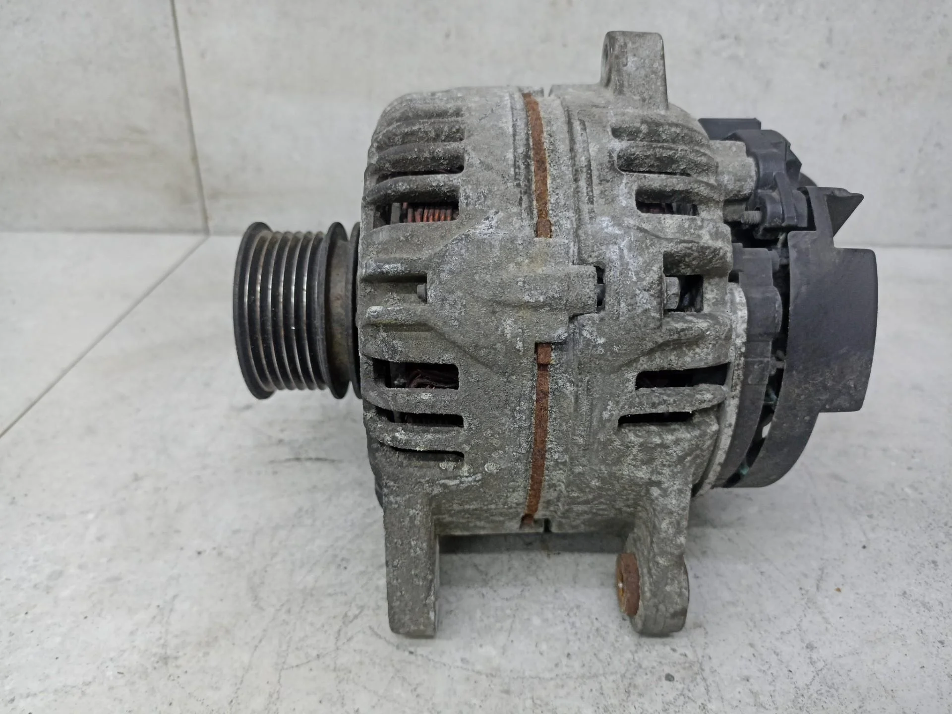 Генератор Renault Scenic 3 рест. 2013 8200323137