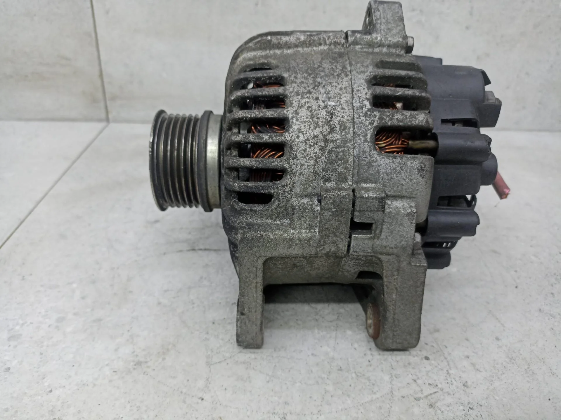 Генератор Renault Megane 2 рест. 2007 8200667619