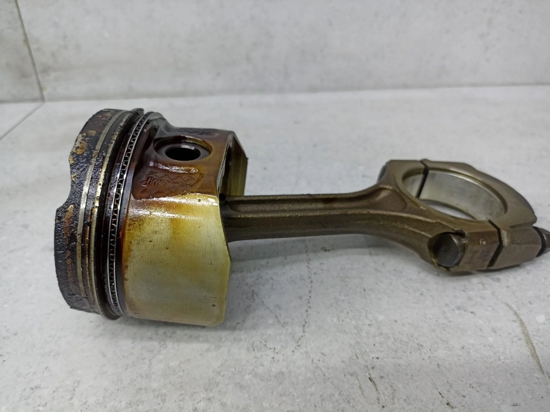 Шатун Renault Megane 2 рест. 2008 121009455R