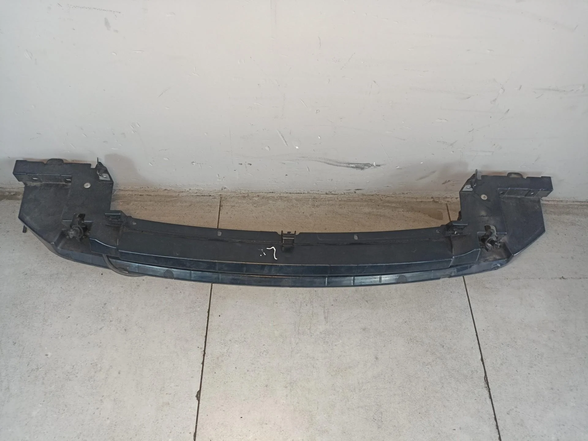 Абсорбер бампера Land Rover Range Rover Evoque