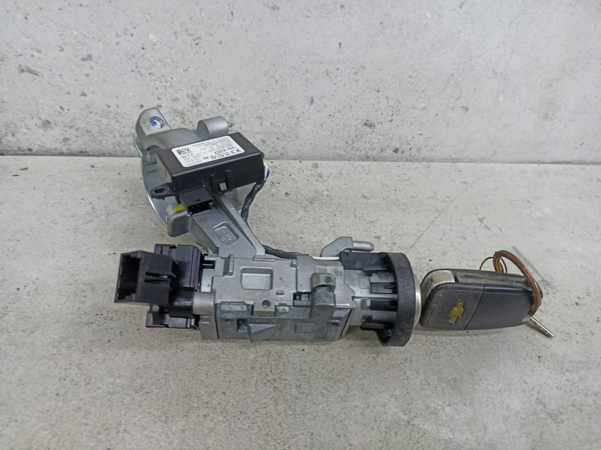 Замок зажигания Chevrolet Cruze 2010 20939745