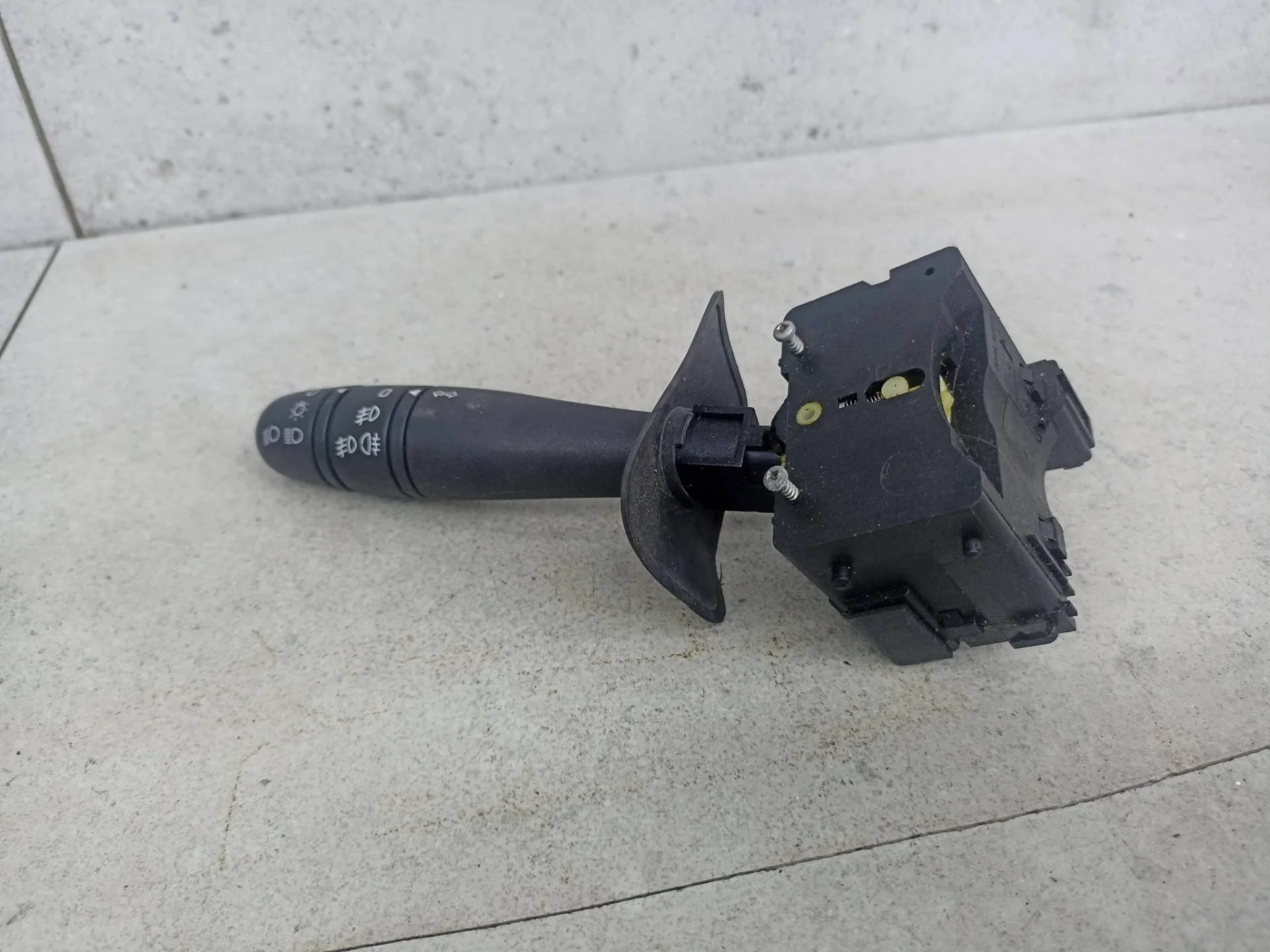 Переключатель света Renault Logan 2009 8200792579