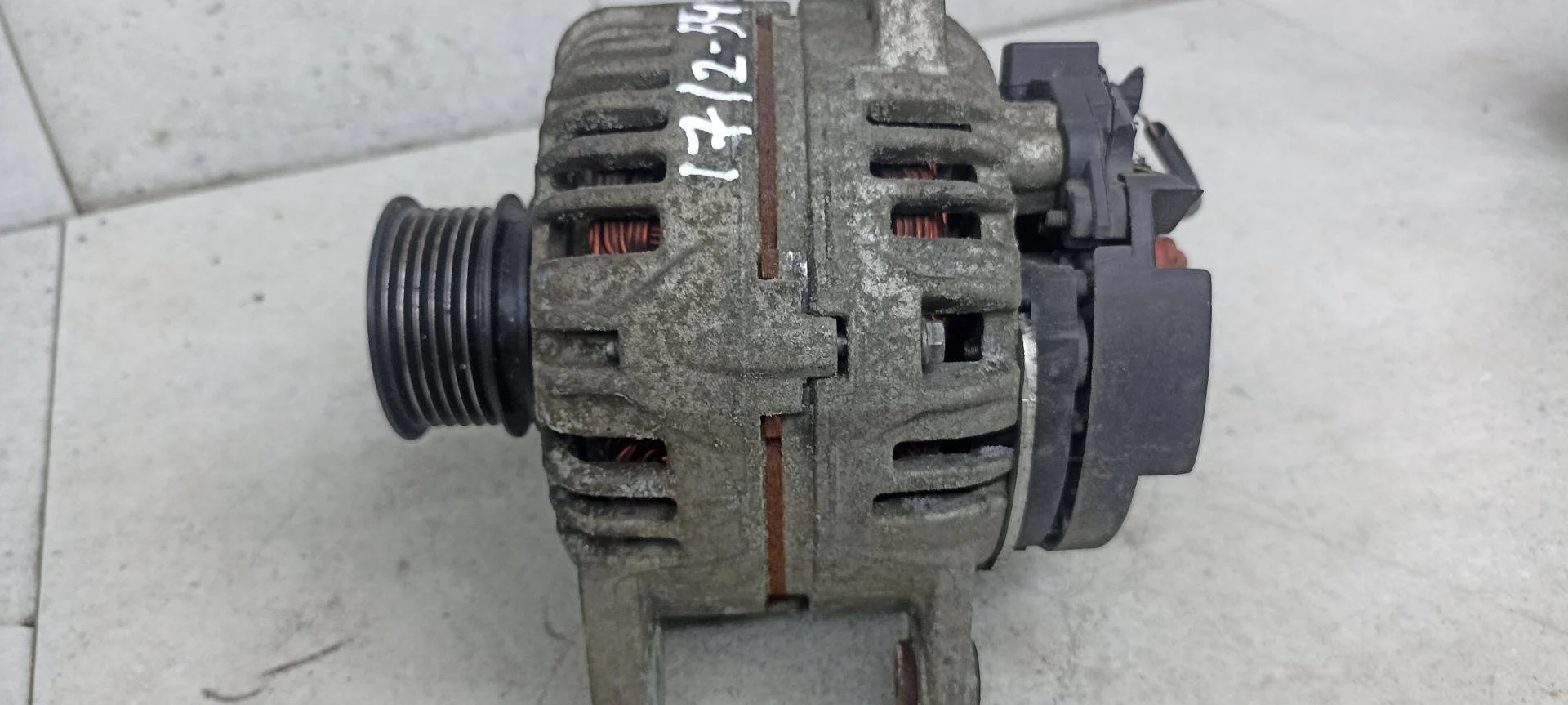 Генератор Renault Scenic 3 рест. 2013 8200323137