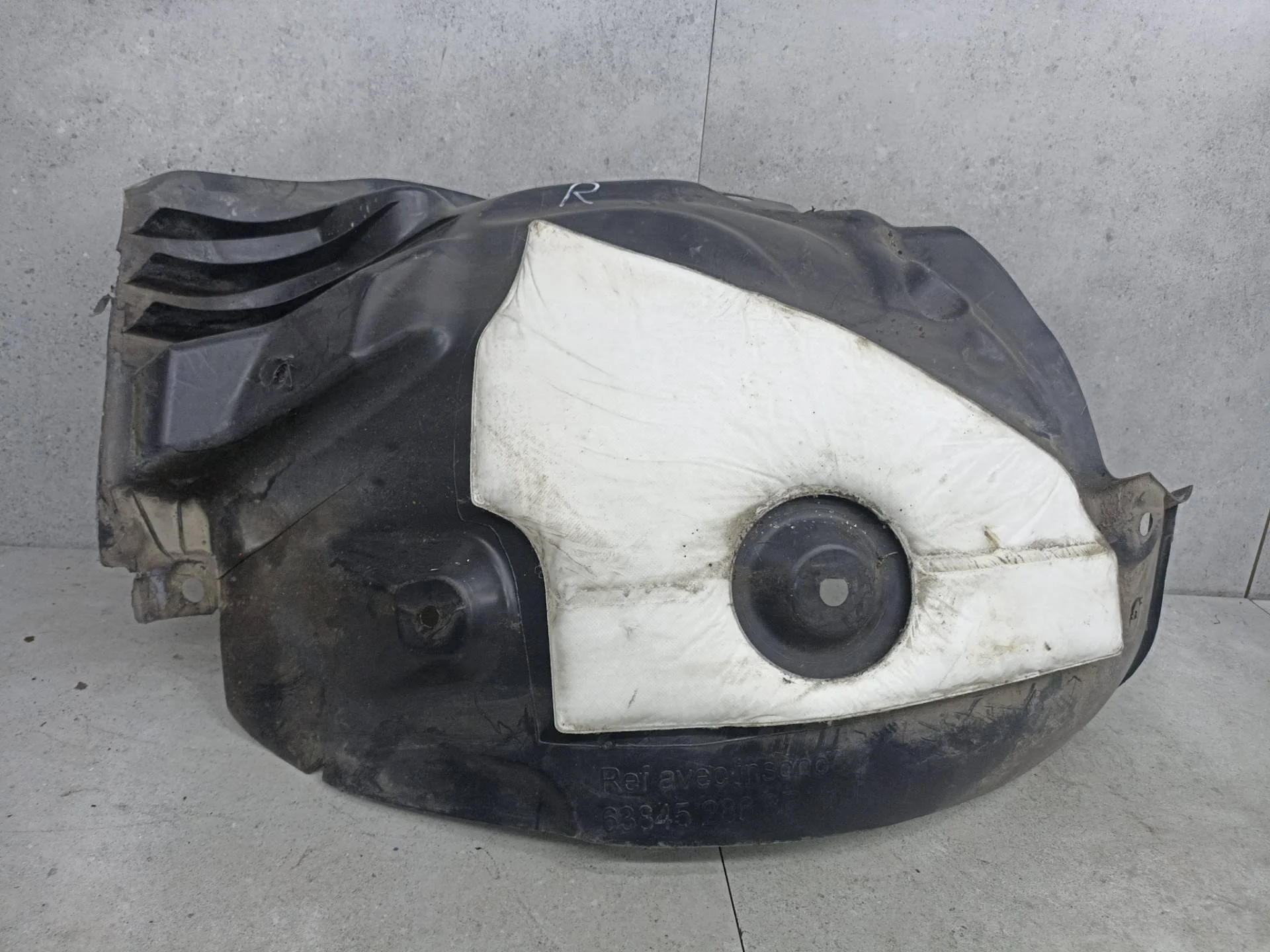 Задняя часть подкрылка переднего правого Renault 3