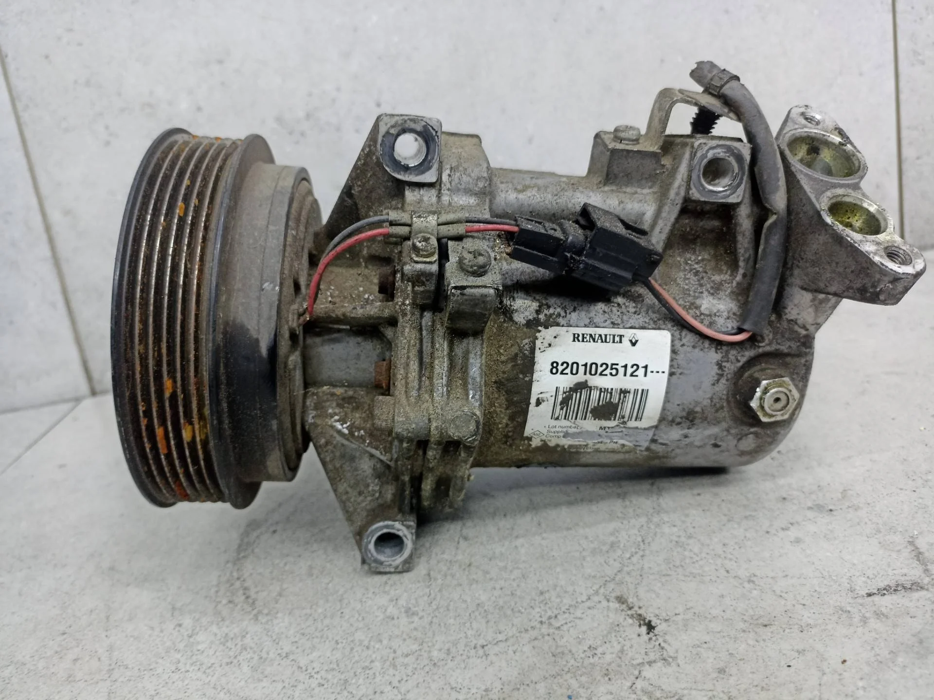 Компрессор кондиционера Renault Logan 2 2015