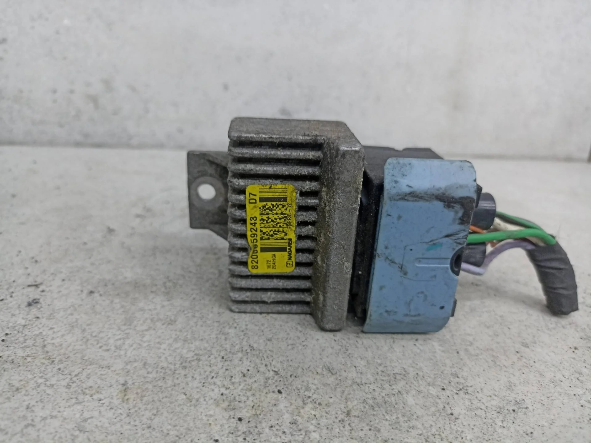 Реле накала свечей Renault Master 2 рест. 2009