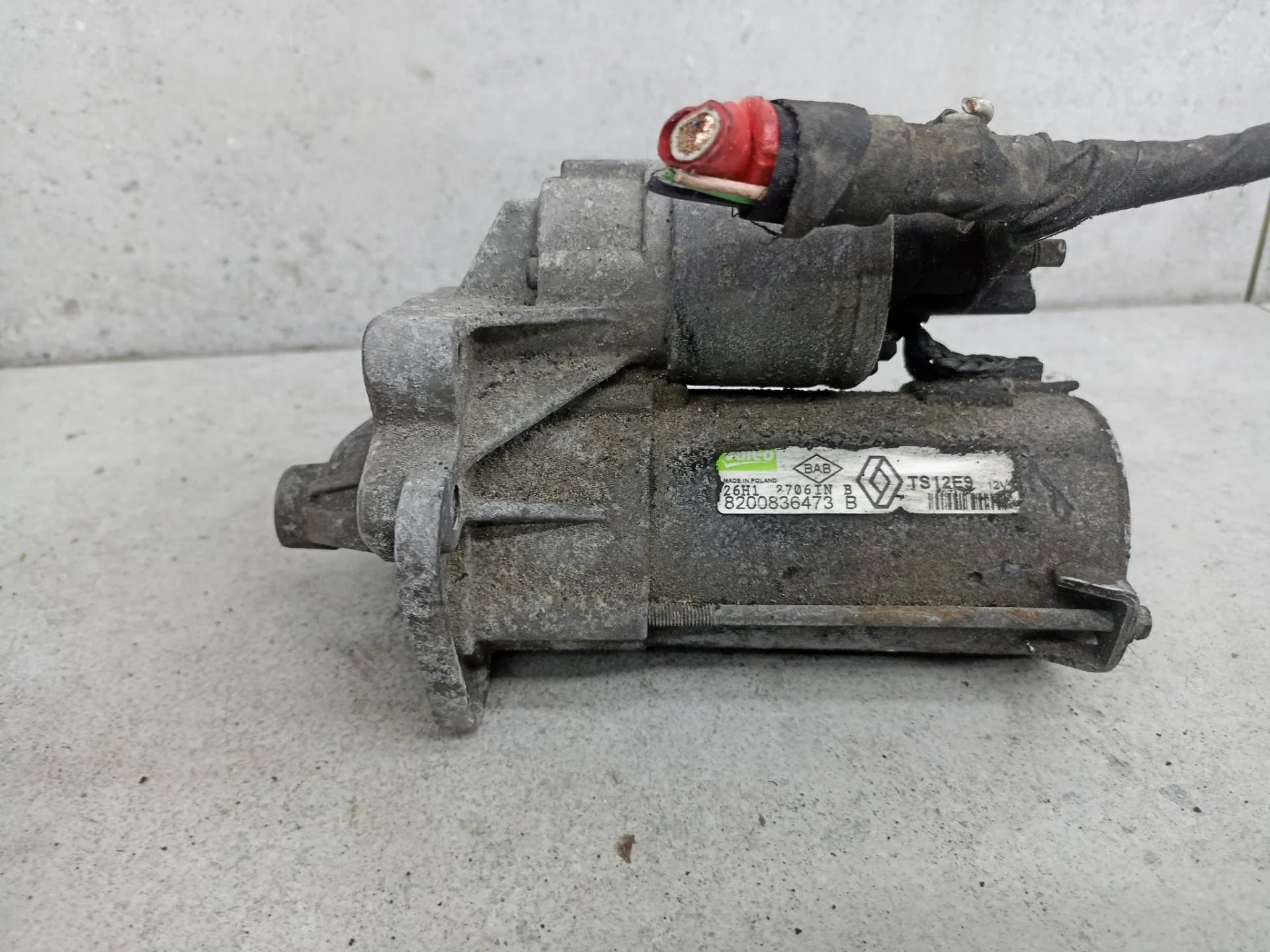 Стартер Renault Megane 3 2011 233003329R