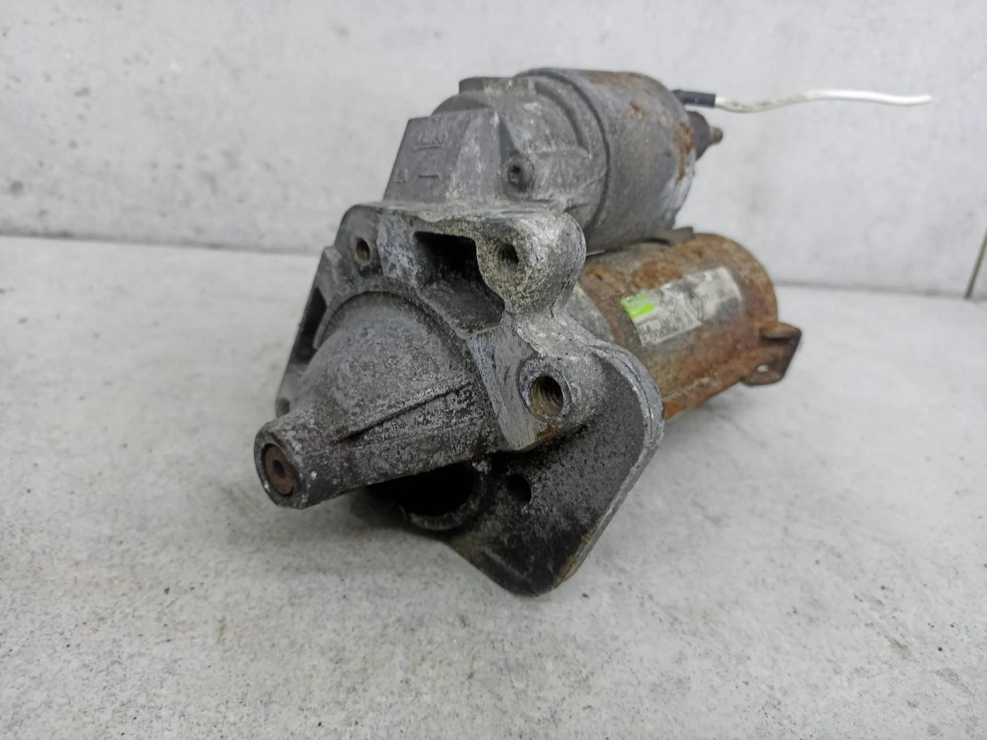 Стартер Renault Megane 3 2011 233003329R