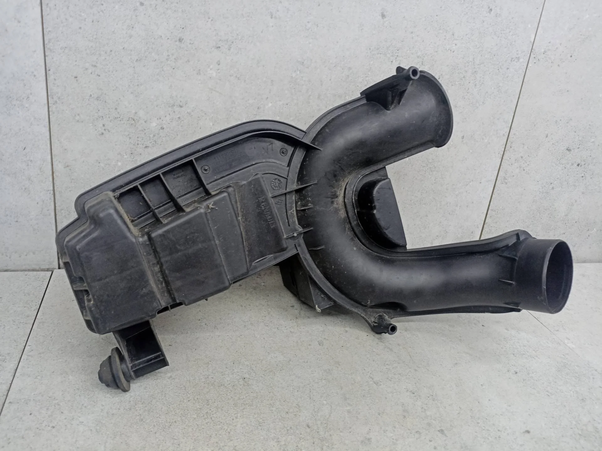 Резонатор воздушного фильтра Renault Scenic 3 2011