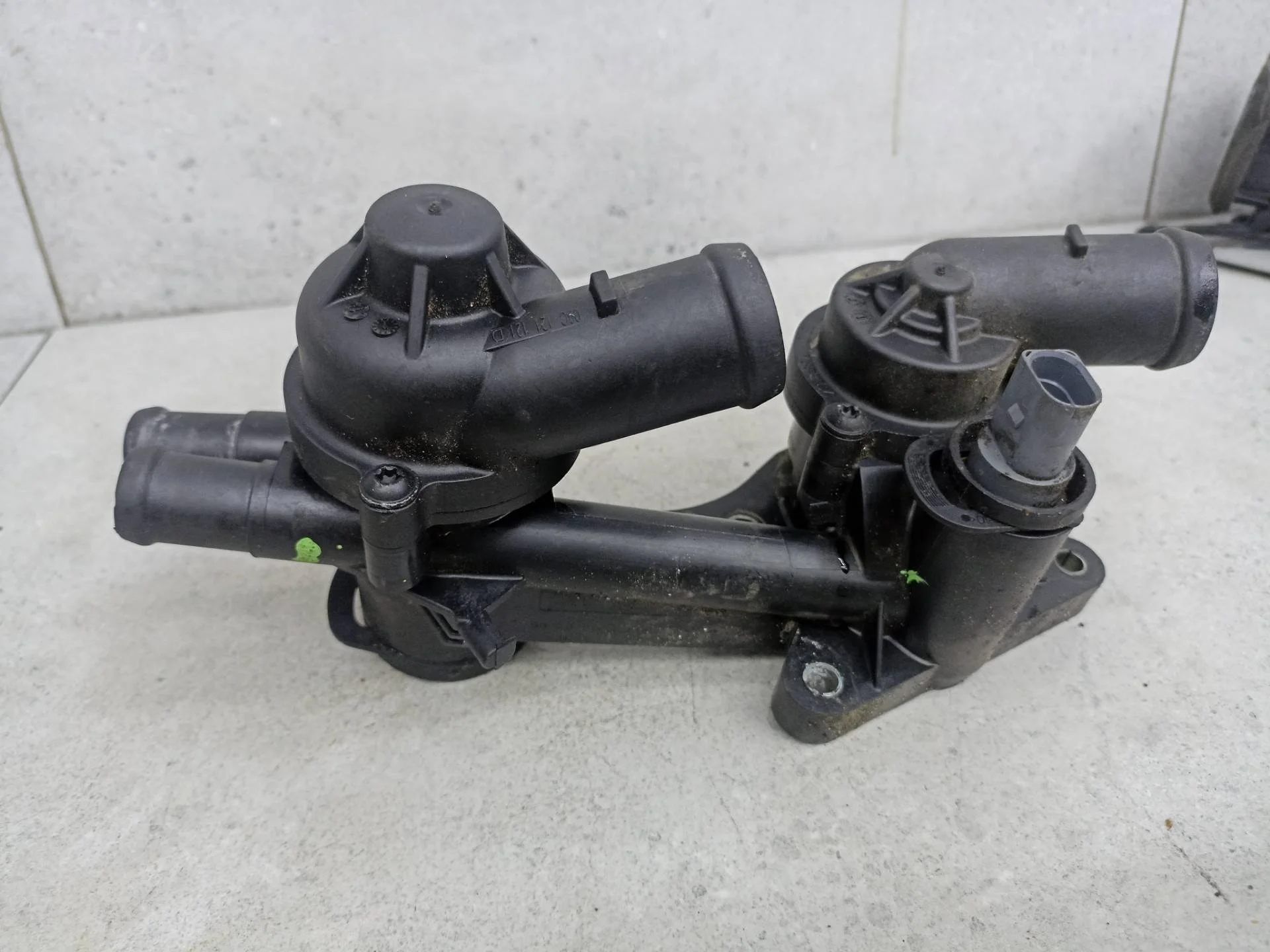 Корпус термостата Volkswagen Golf 5 2009