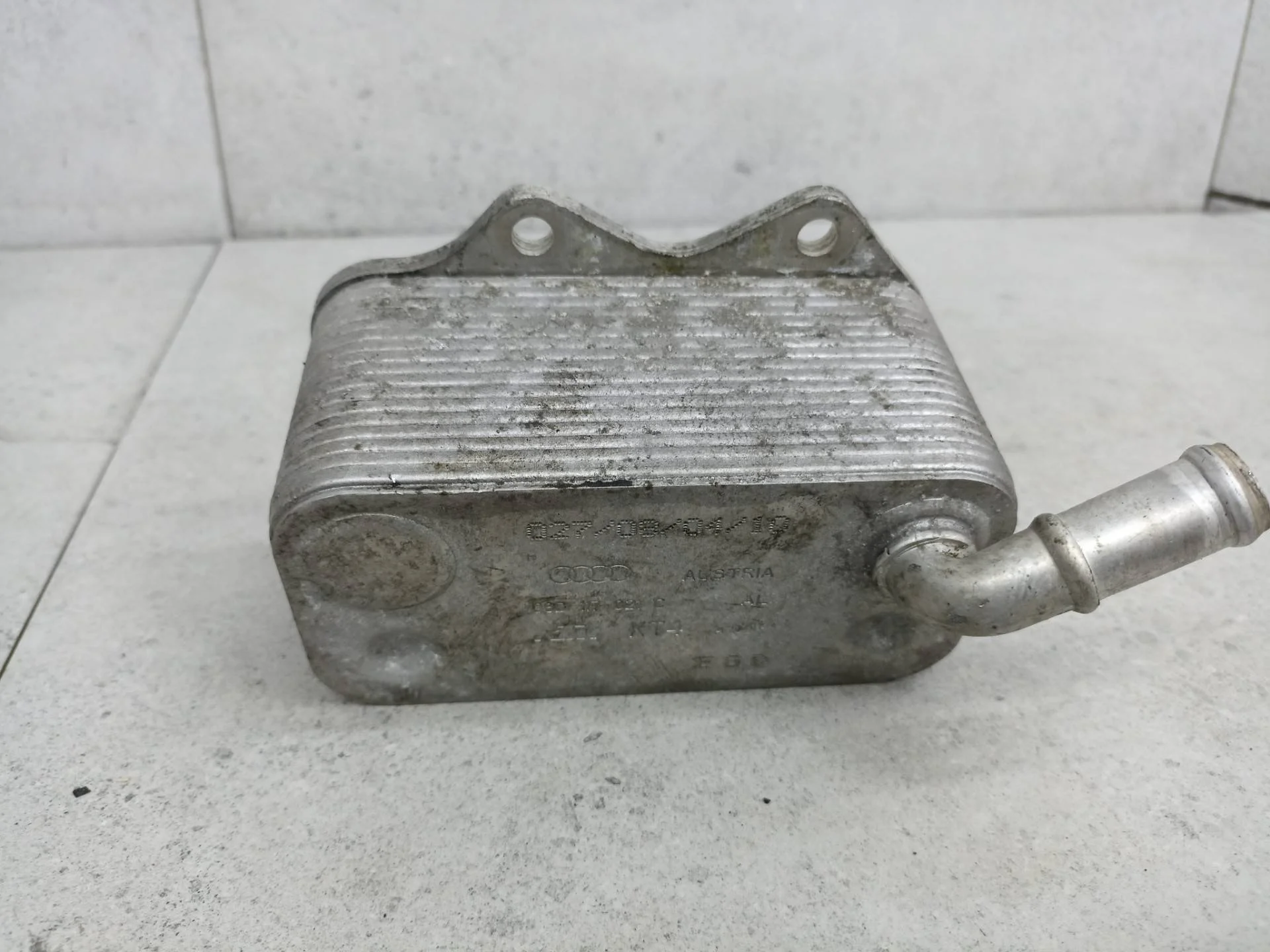 Теплообменник масляного фильтра Volkswagen Golf 6