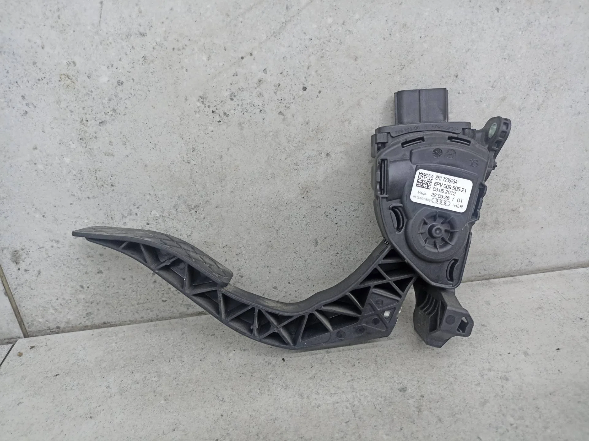 Педаль газа Audi A6 C7 2012 8K1723523A