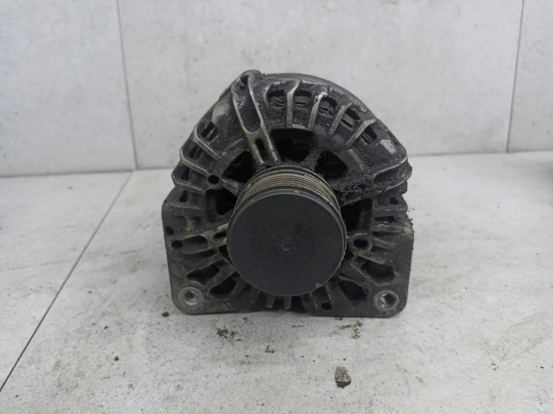 Генератор Renault Megane 3 2012 231000026R