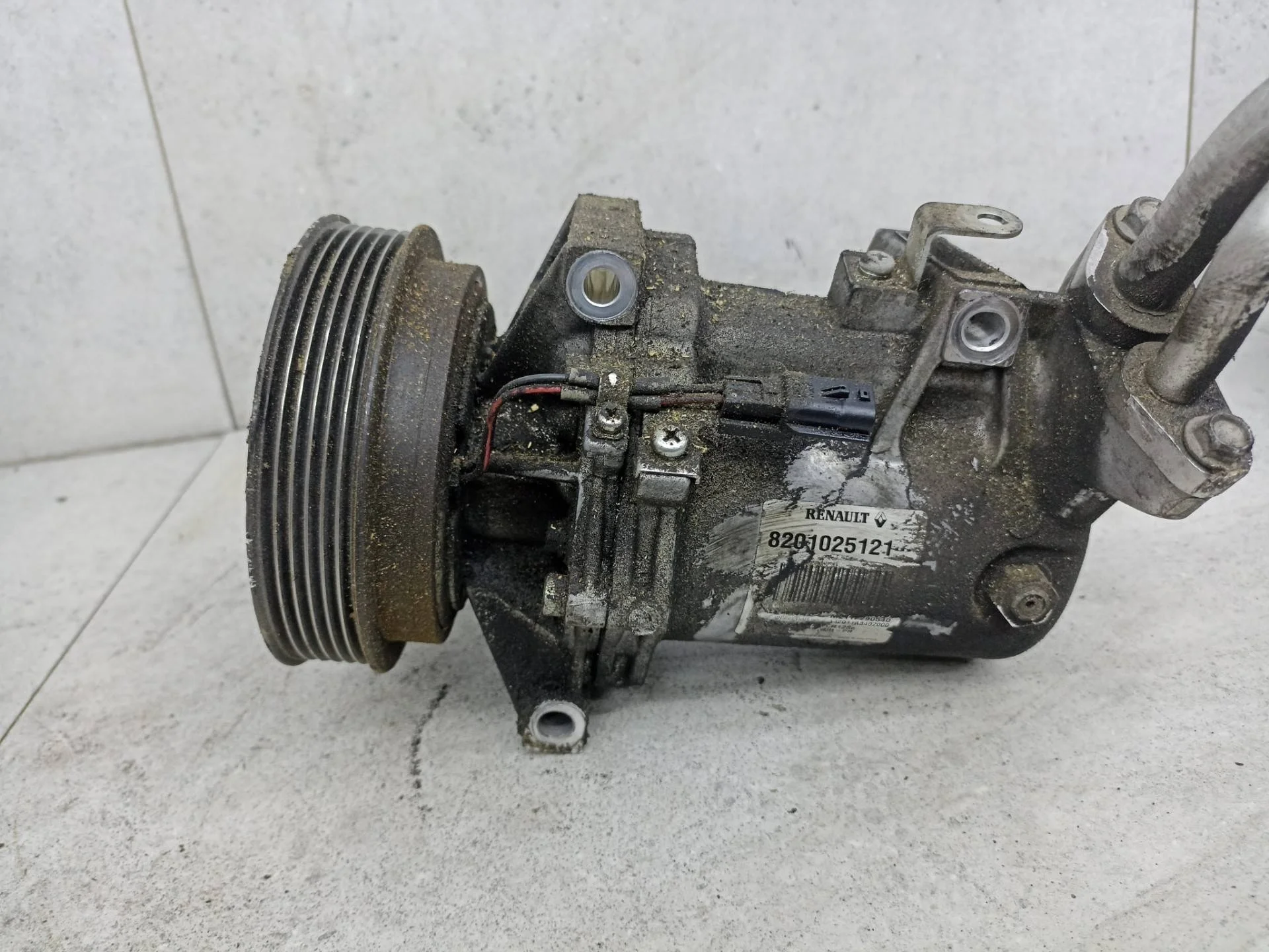 Компрессор кондиционера Renault Logan 2 2015