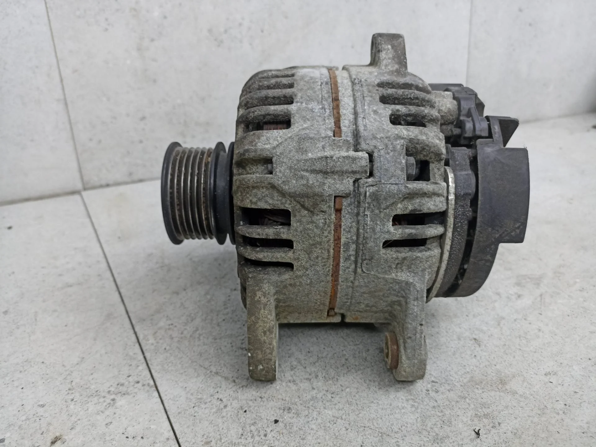 Генератор Renault Clio 3 2009 8200323137