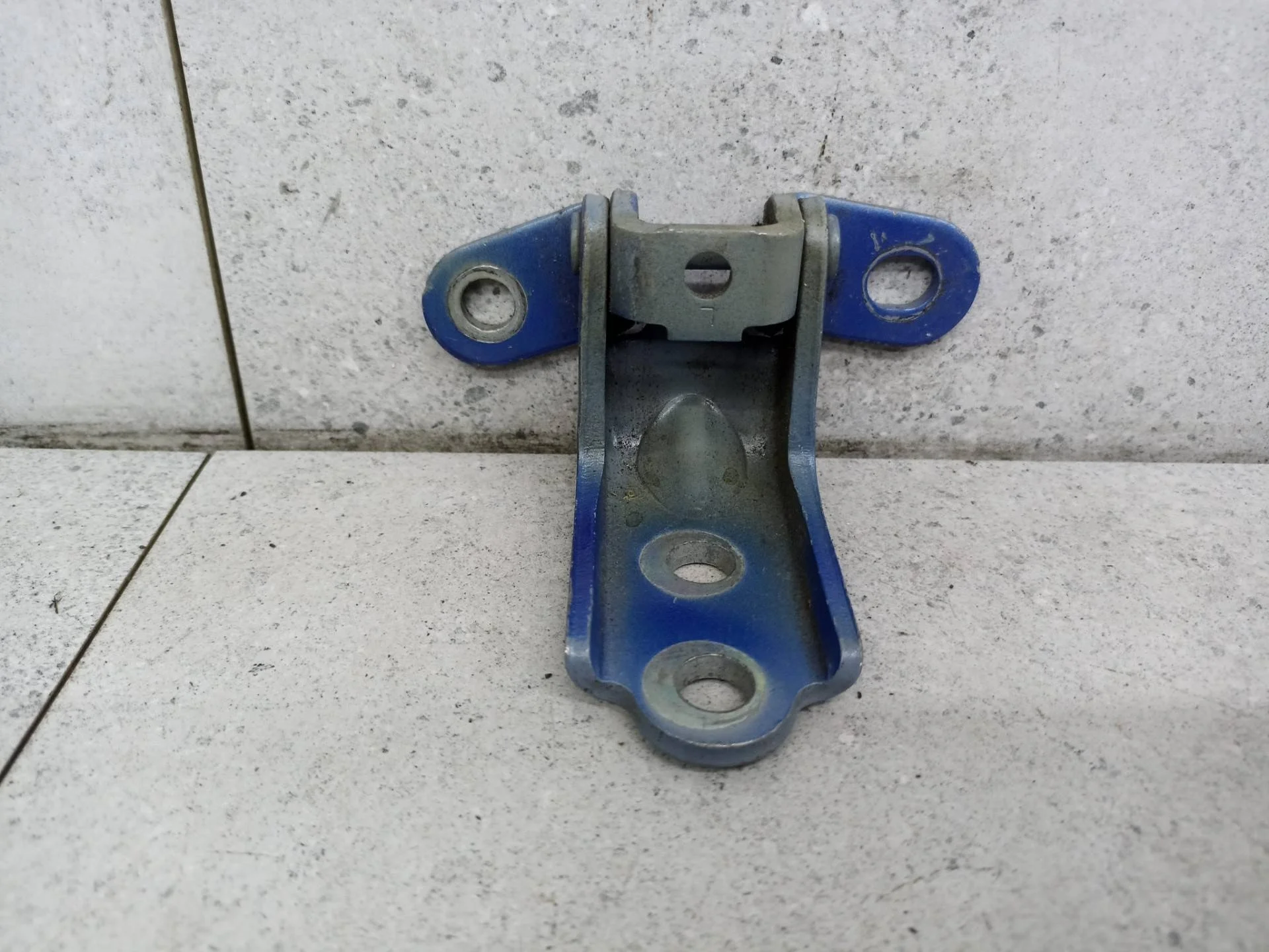 Петля двери задней левой Kia Sportage 4 рест. 2020