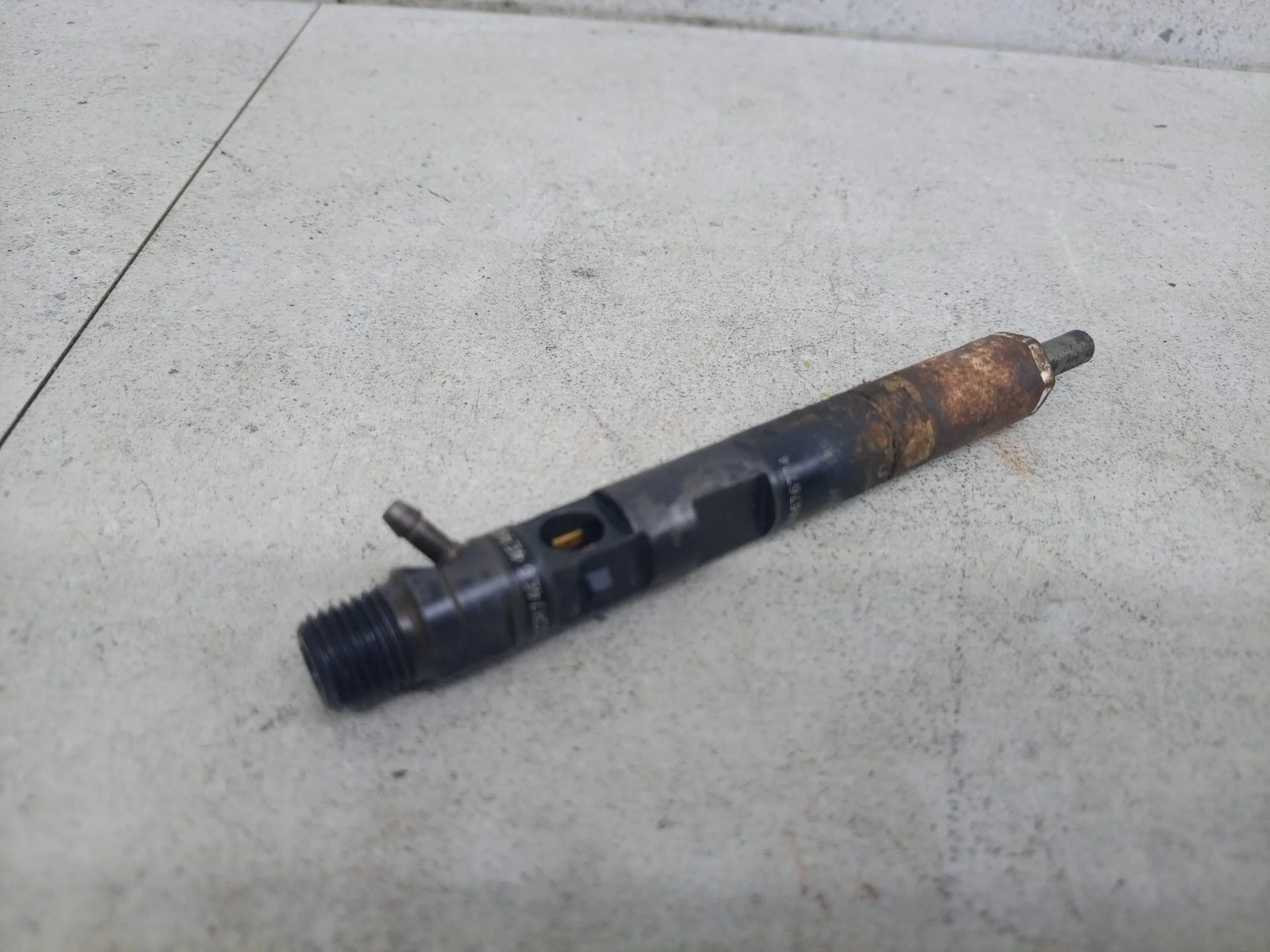 Форсунка топливная Renault Clio 3 2009 8200676774