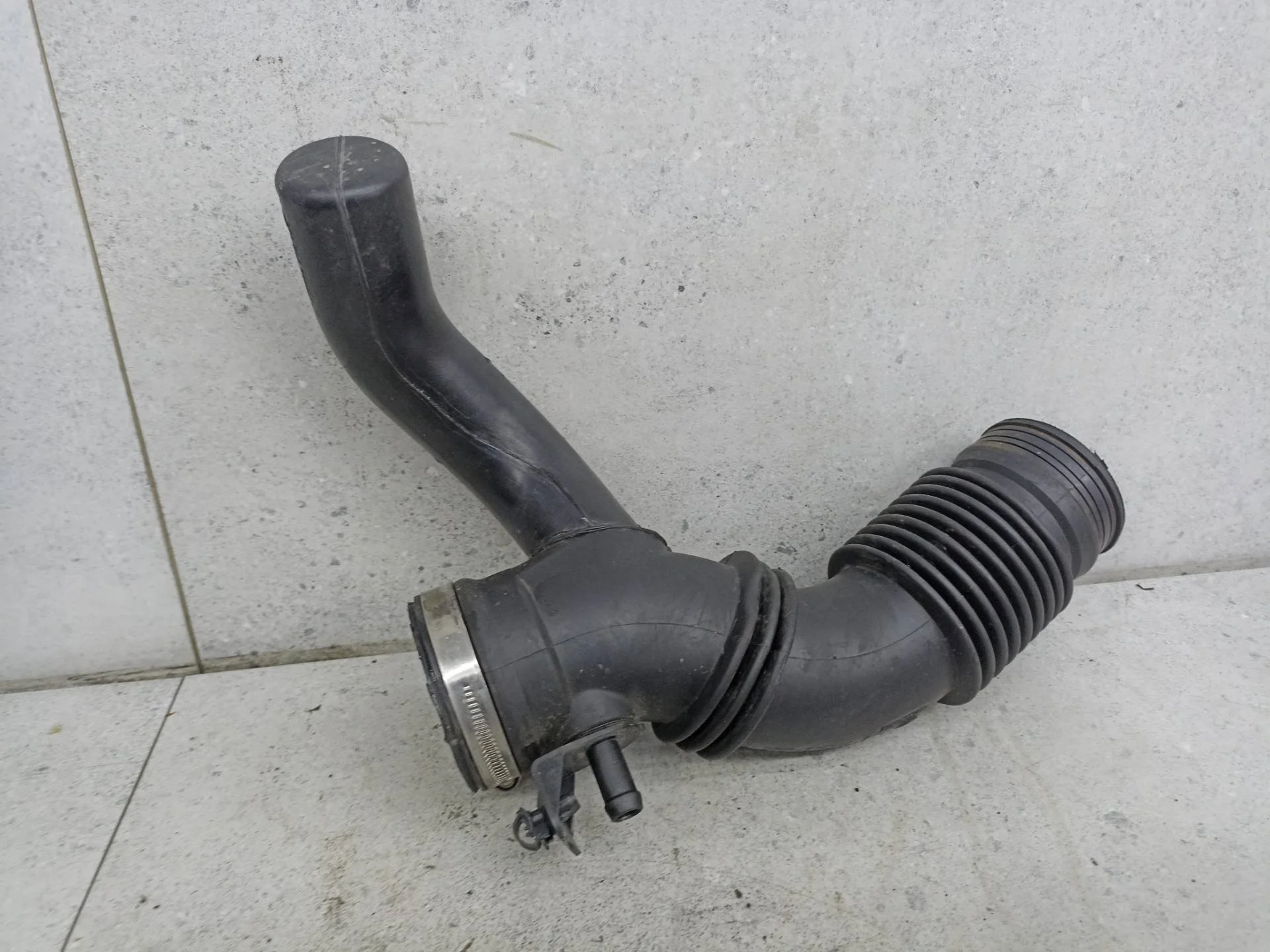 Патрубок воздушного фильтра Renault Megane 2 рест.