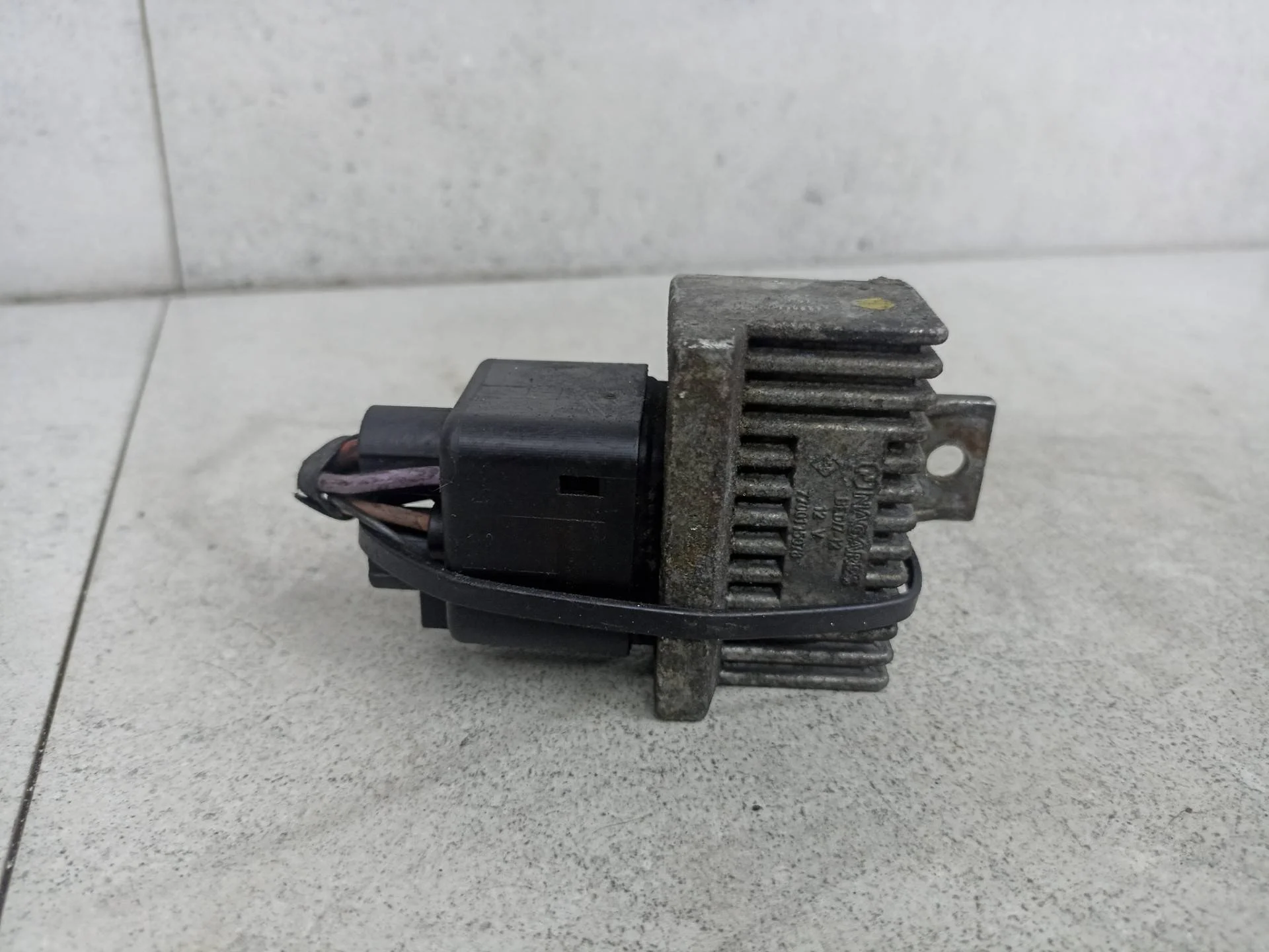 Реле накала свечей Renault Megane 2 рест. 2009