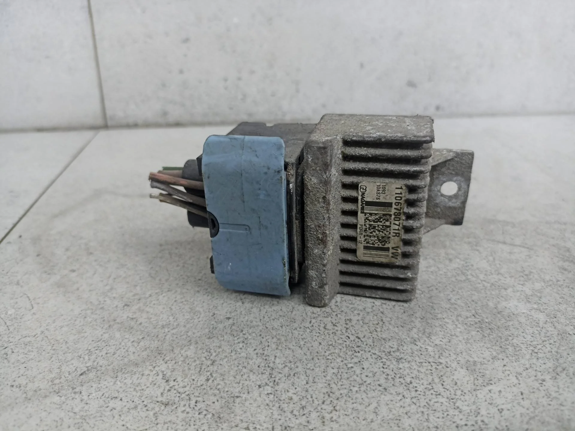 Реле накала свечей Renault Master 3 рест. 2018