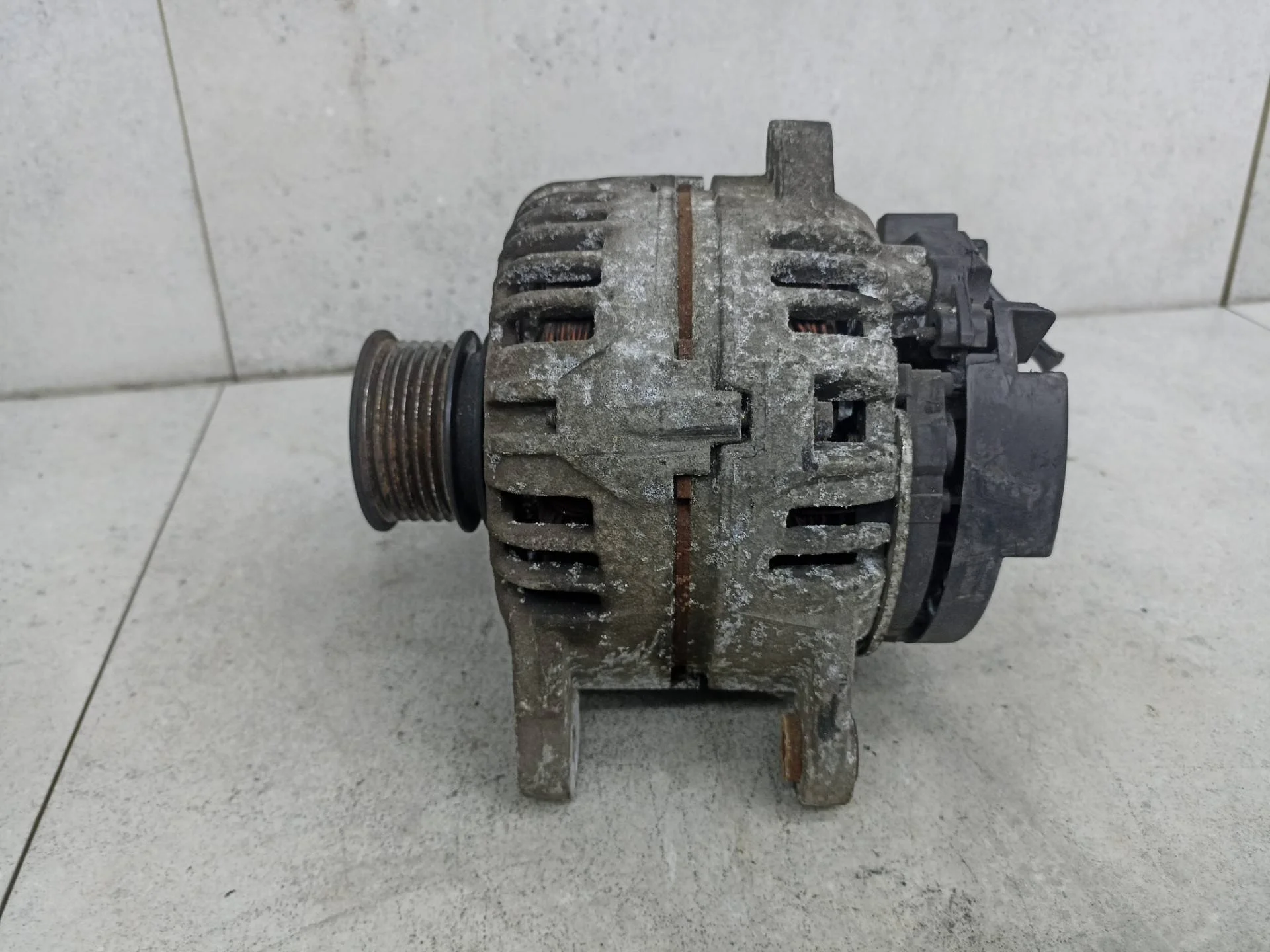 Генератор Renault Clio 3 2009 8200323137