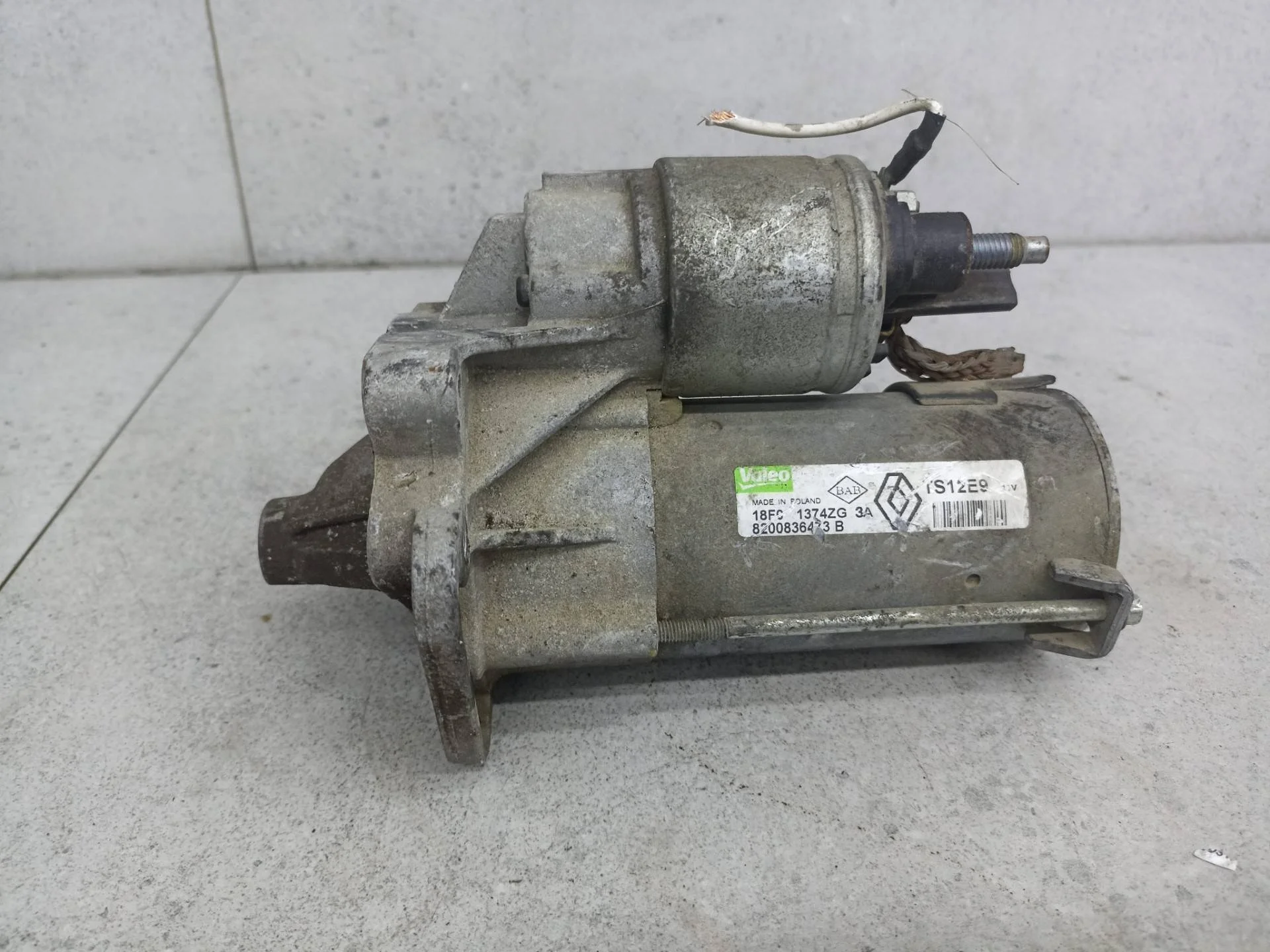 Стартер Renault Megane 3 2012 233003329R