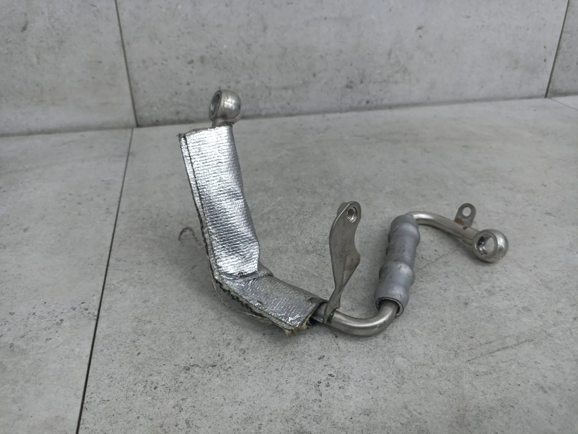 Патрубок охлаждения турбины Audi A4 B8 2011