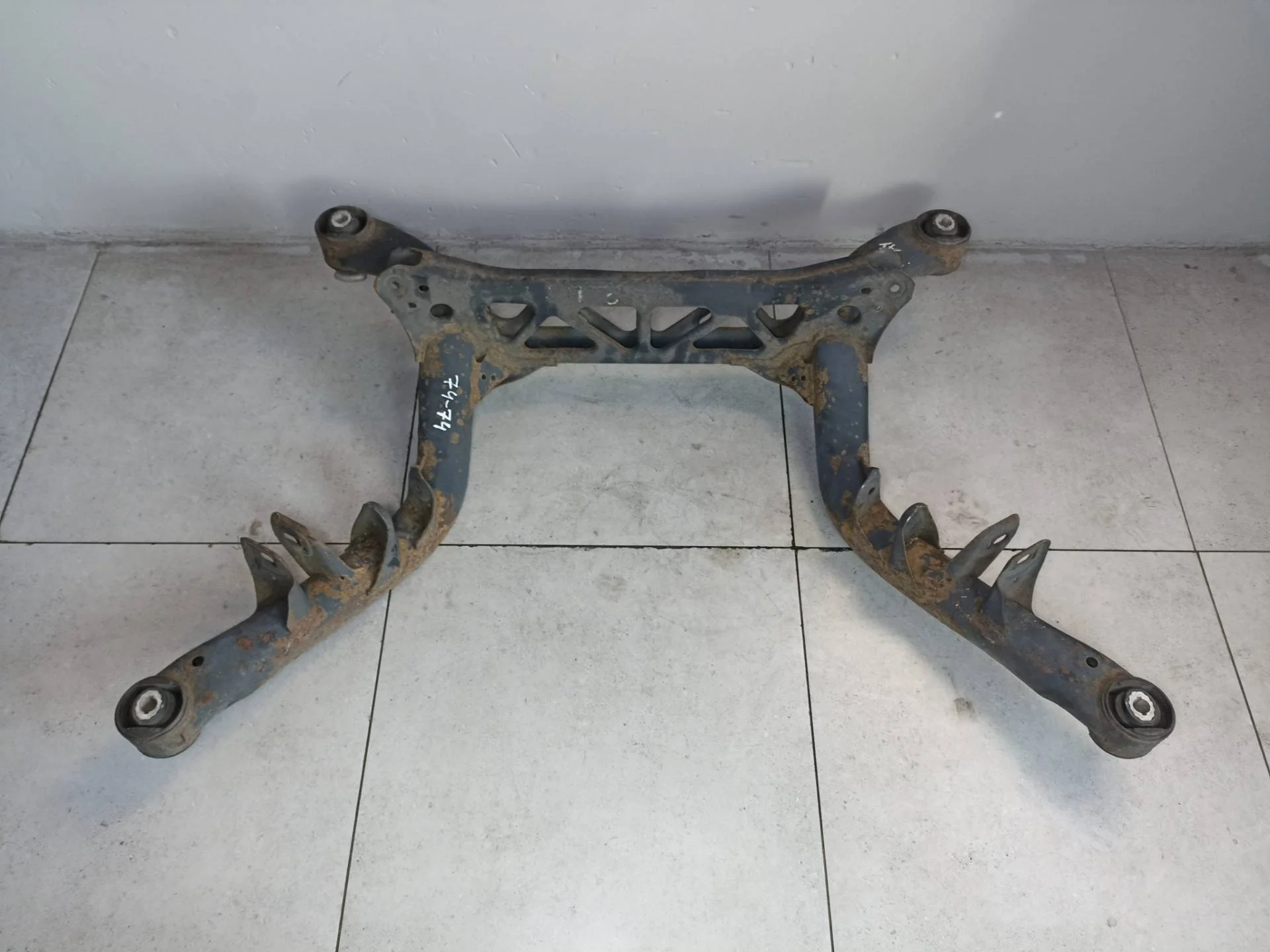 Балка задняя Audi A4 B8 рест. 2013 8K0505235