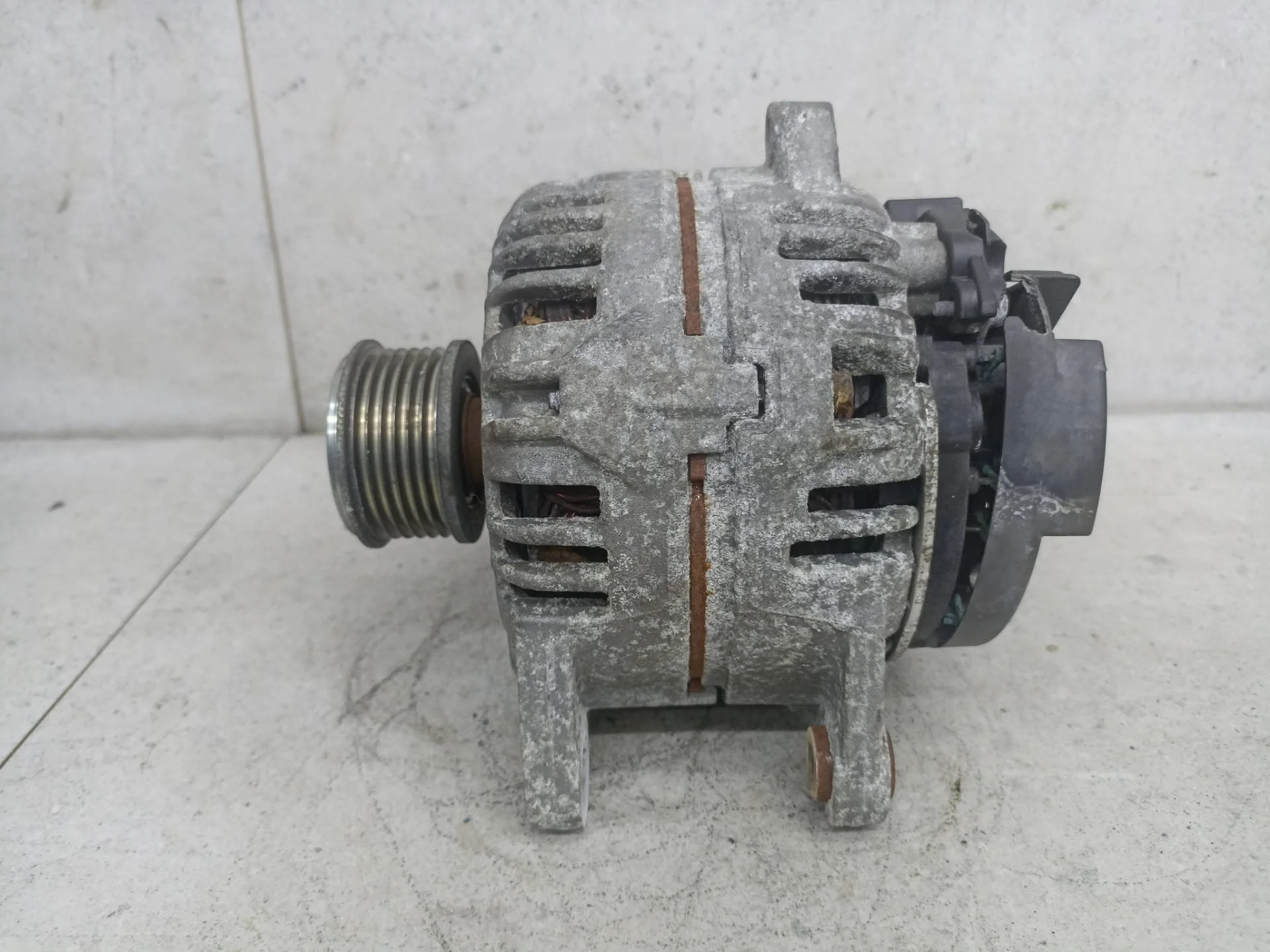 Генератор Renault Megane 2 рест. 2012 231008578R