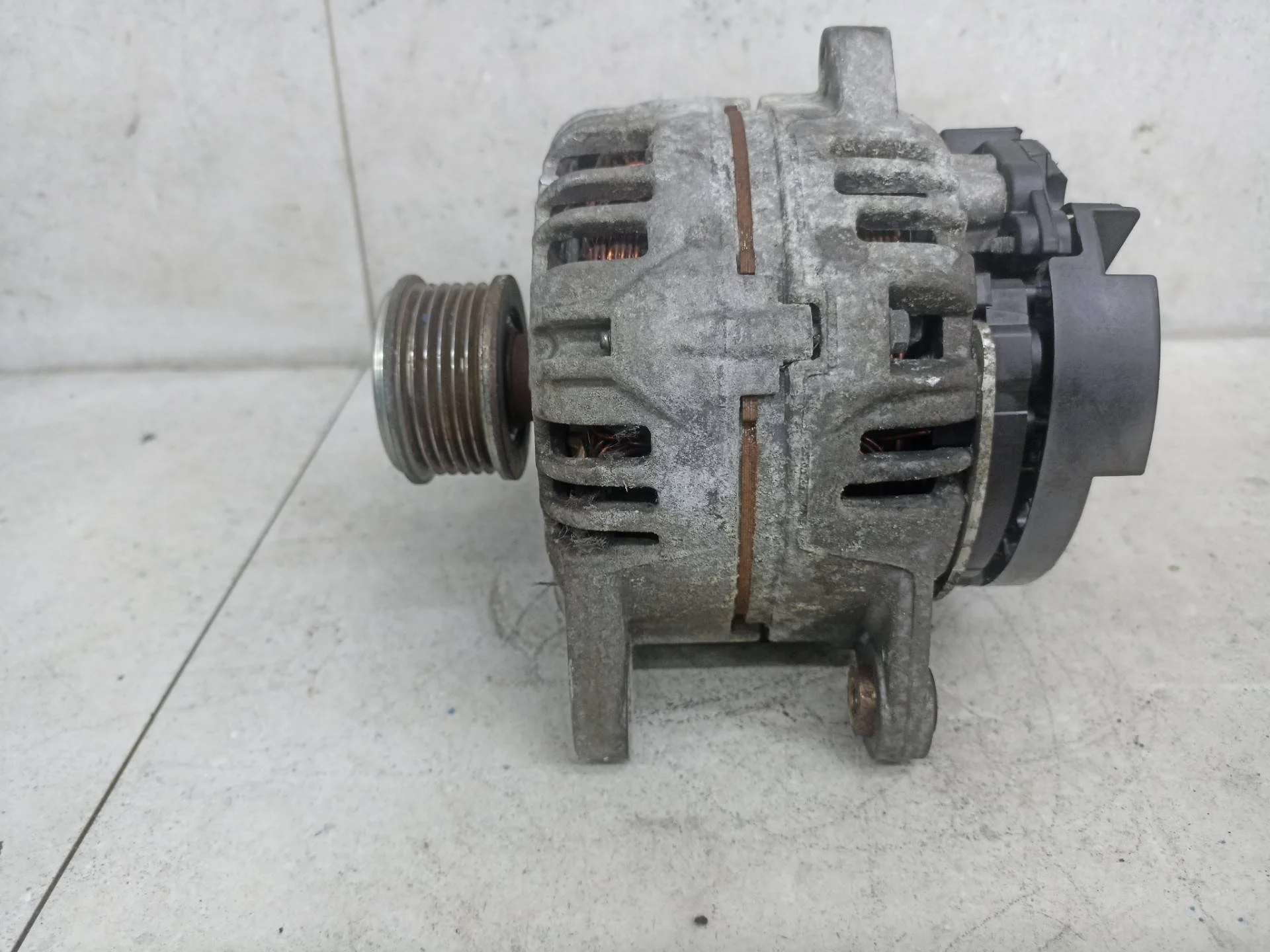 Генератор Renault Megane 2 рест. 2012 231008578R