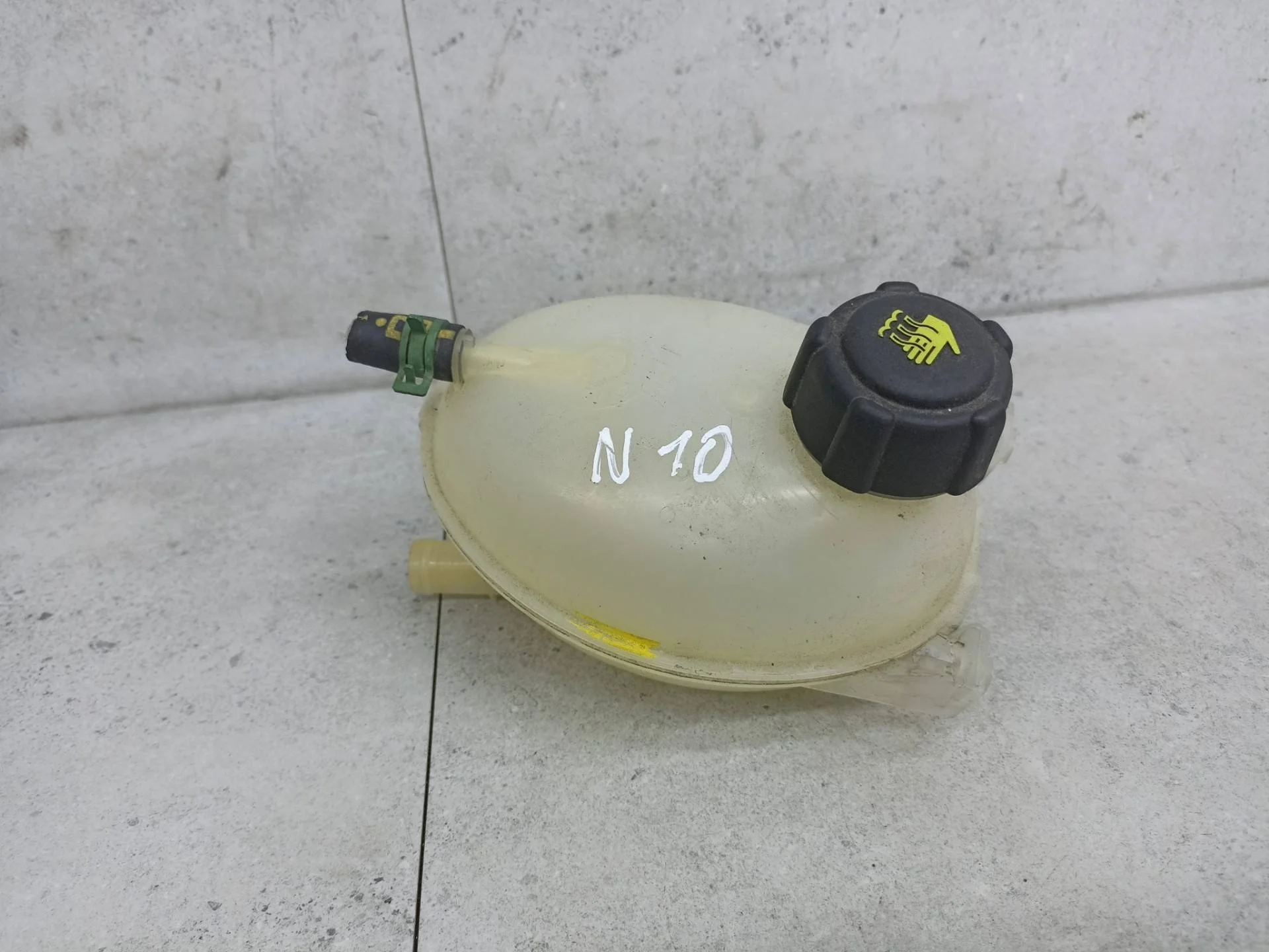 Бачок расширительный Renault Logan 2 2015